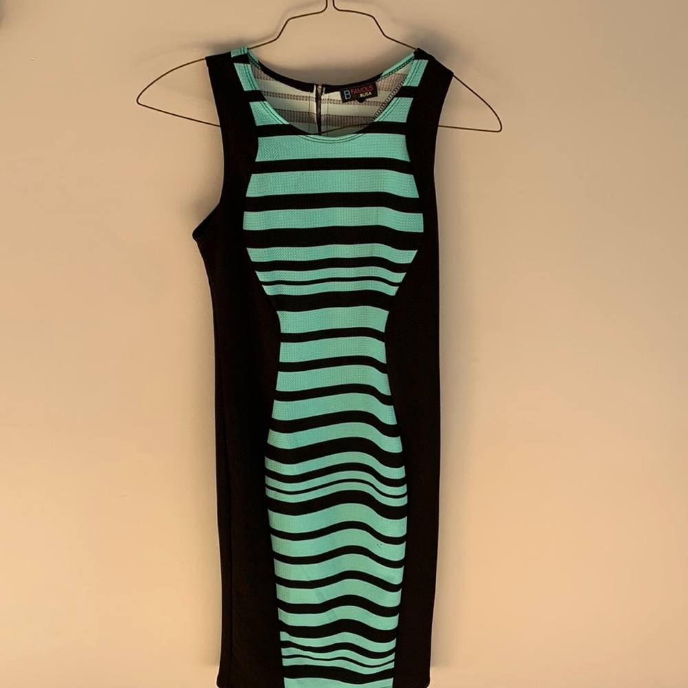 B Famous mint/black dress size L new with tags